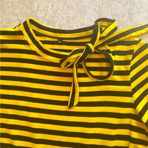 Buzzz! Black & yellow striped fit & flare dress w/ keyhole tie neckline. SZ MD